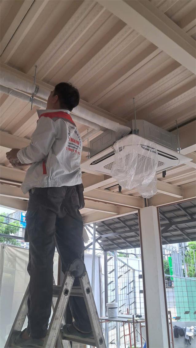 Giá bán: 1,000,000, Điện thoại: 0909333162, maylanhtnp@gmail.com